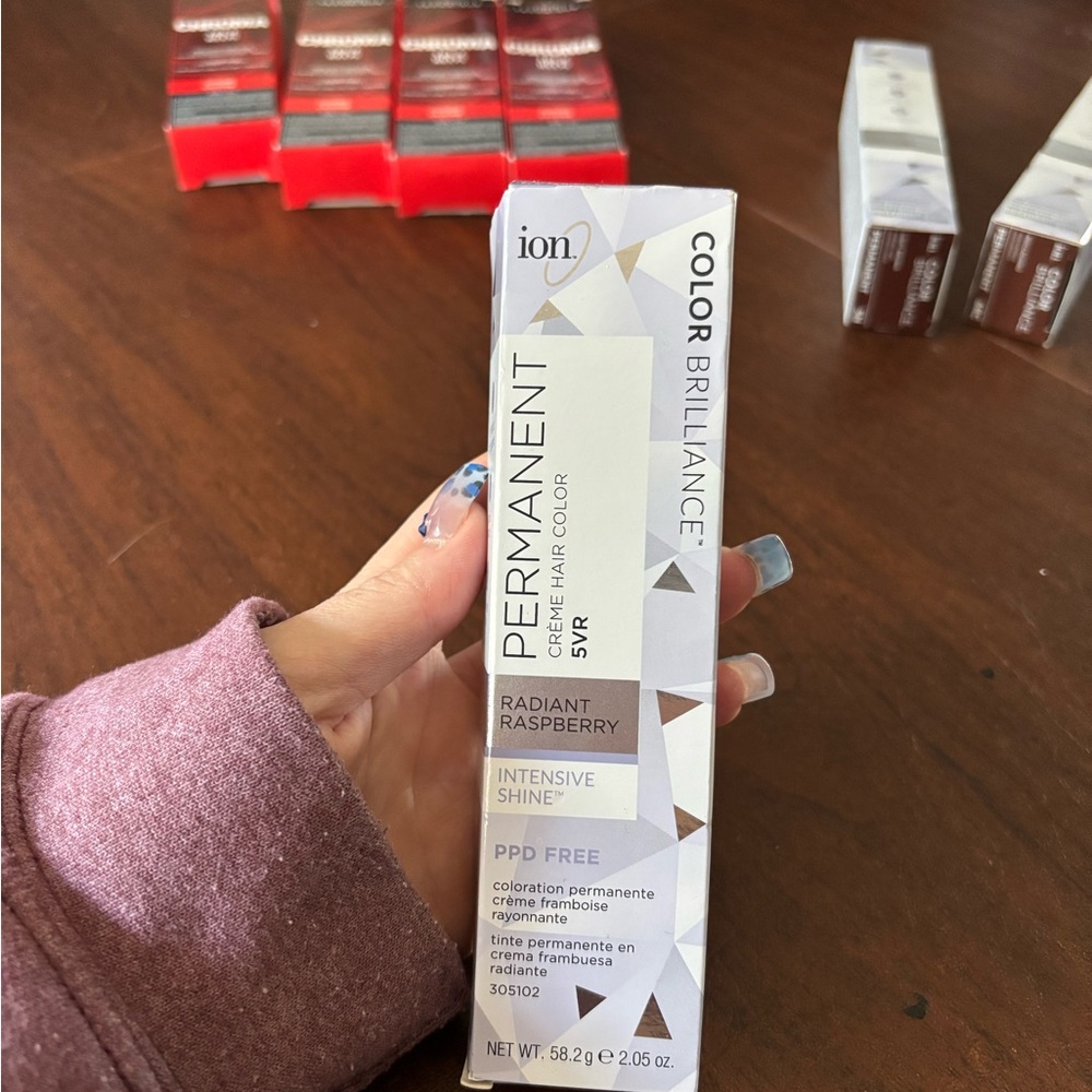 Permanent Creme Hair Color in 5VR RADIANT RASPBERRY
